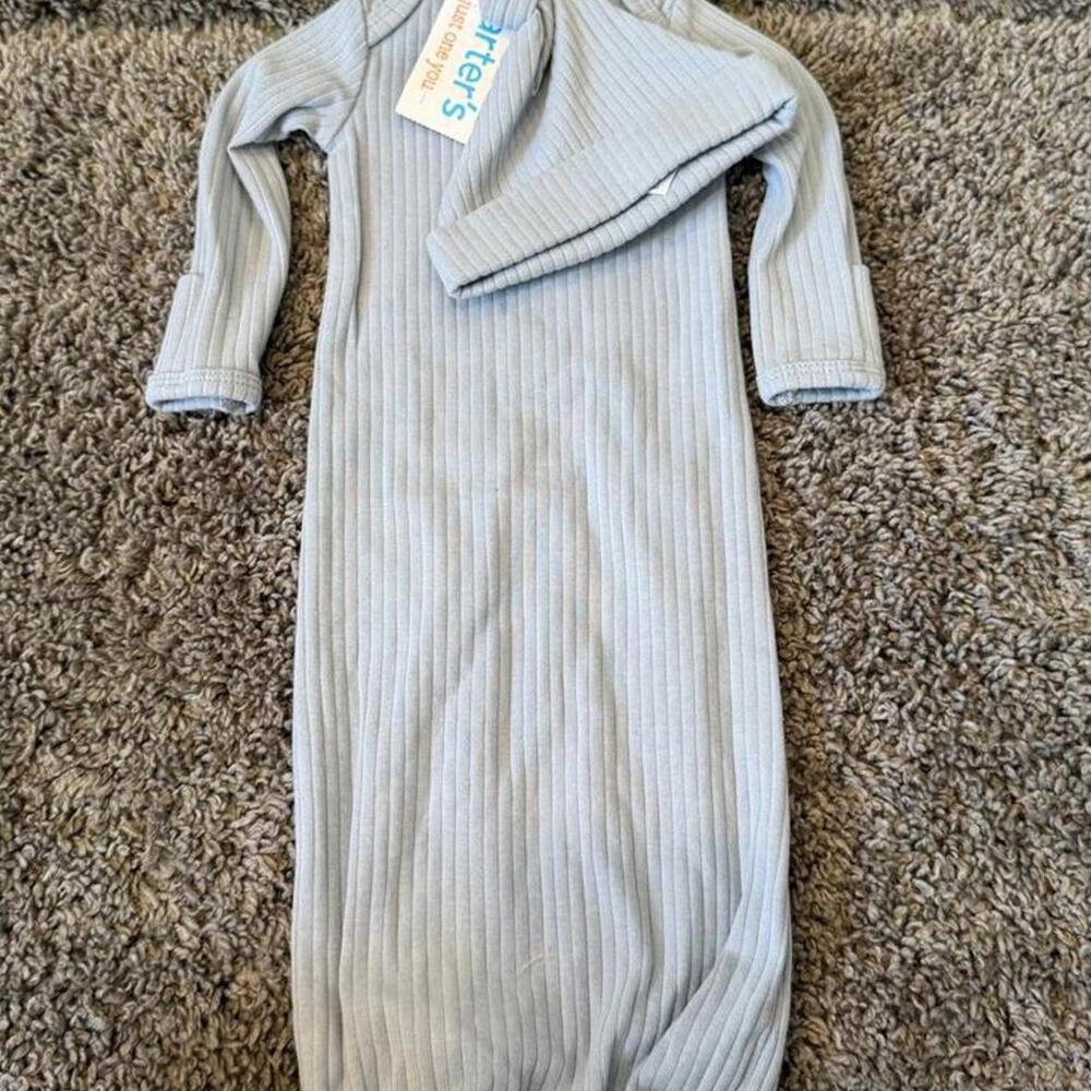 Carter’s Boys Ribbed Baby Gown + Hat Set Preemie, ‎ 2 Piece